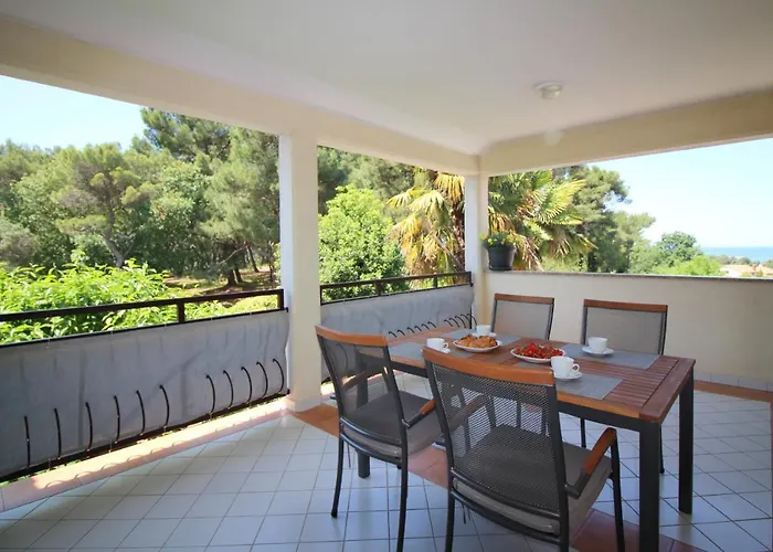 Andrea Near דירה פורץ